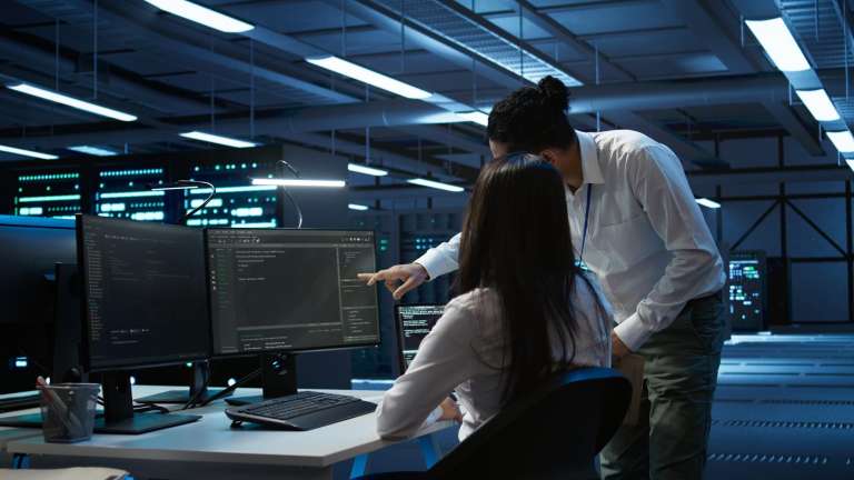 computer-scientists-data-center-managing-maintaining-databases_482257-100469